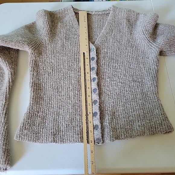 Commense Flare Sleeve Button Cardigan Tan Rib Knit V Neck Casual Classic - Picture 8 of 11